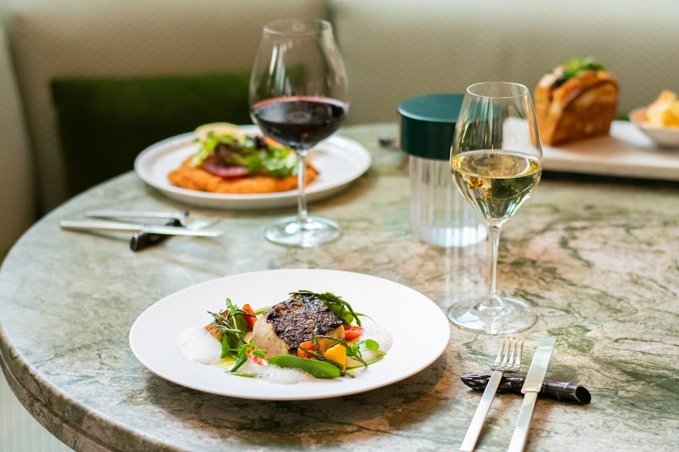 For an intimate corporate cocktail hour: Le Jardinier New York image 3