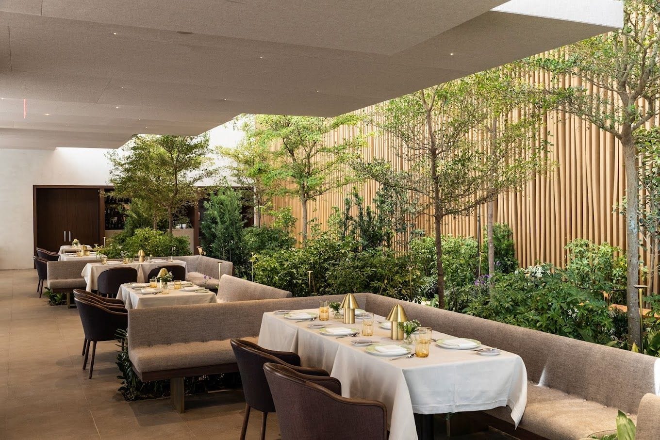 A culinary oasis with a Michelin star in Midtown: Le Pavillion 1