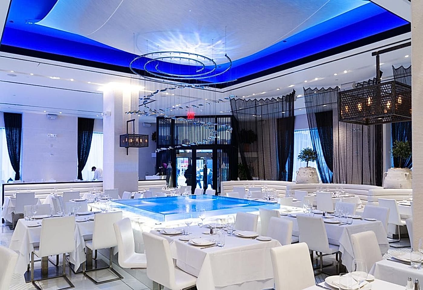 My Big Fat Greek Birthday: Limani 1