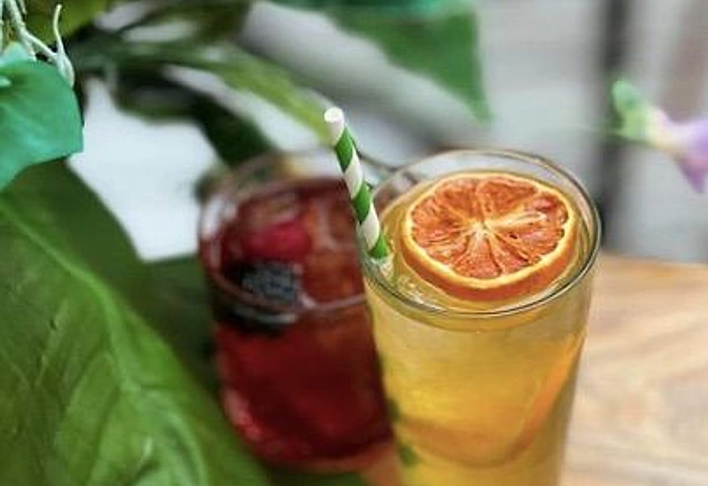 Take the right turn to reach this outdoor bar: Lost in Brixton image 3