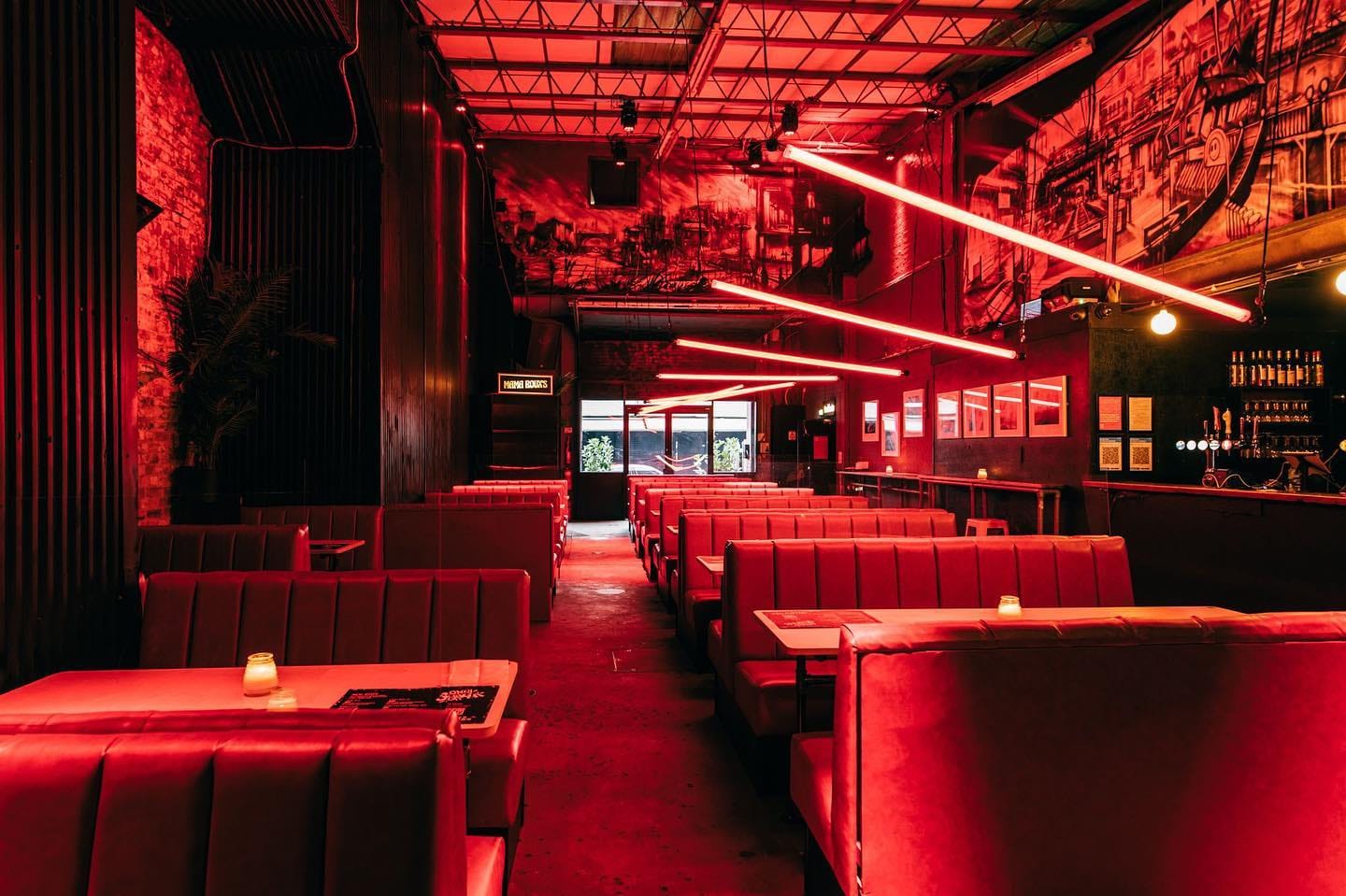 Dance the night away at this Christmas party venue – Mama Roux’s, Birmingham  image 3