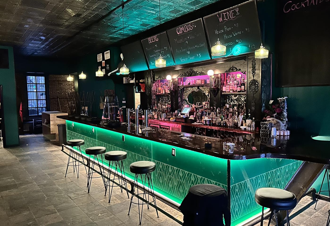 medusa cocktail bar williamsburg new york city brooklyn nyc