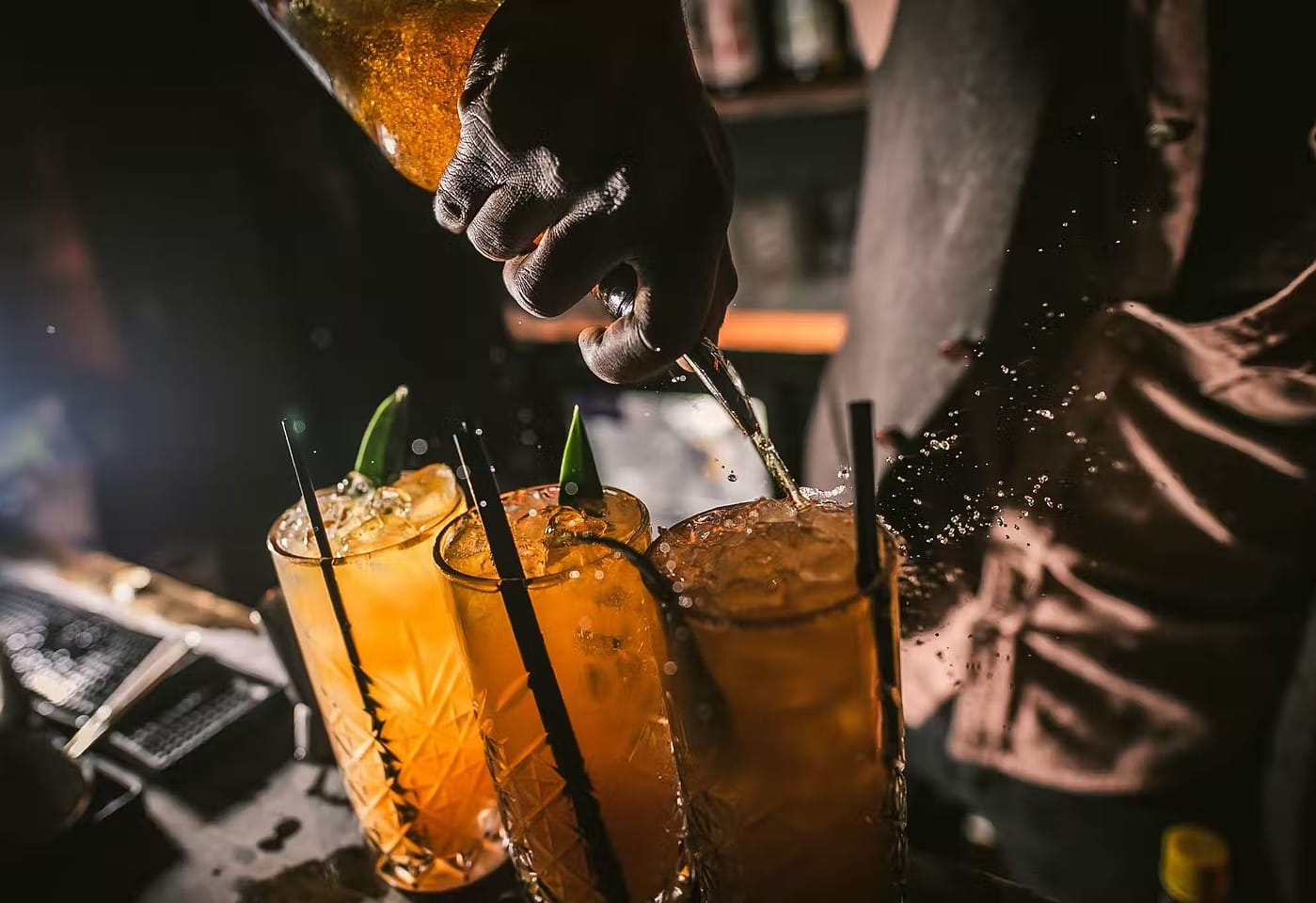 moonshine saloon liverpool street cocktail bars 3