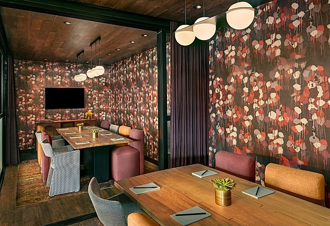 Glitzy meeting rooms in the Lower East Side: Moxy NYC Lower East Side1