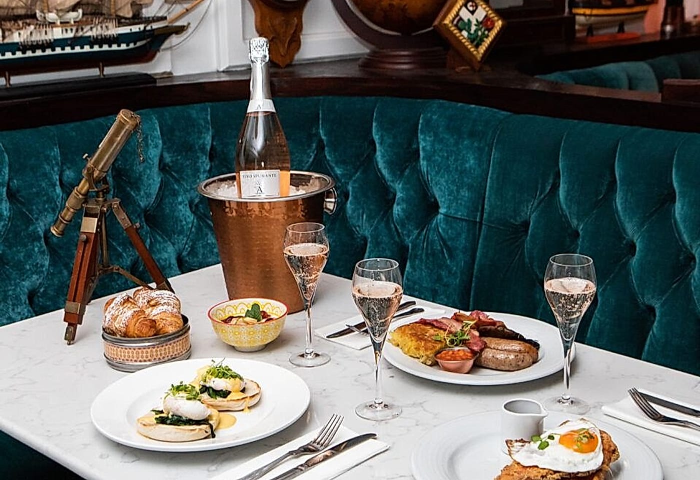 mrs foggs best moorgate bars 3