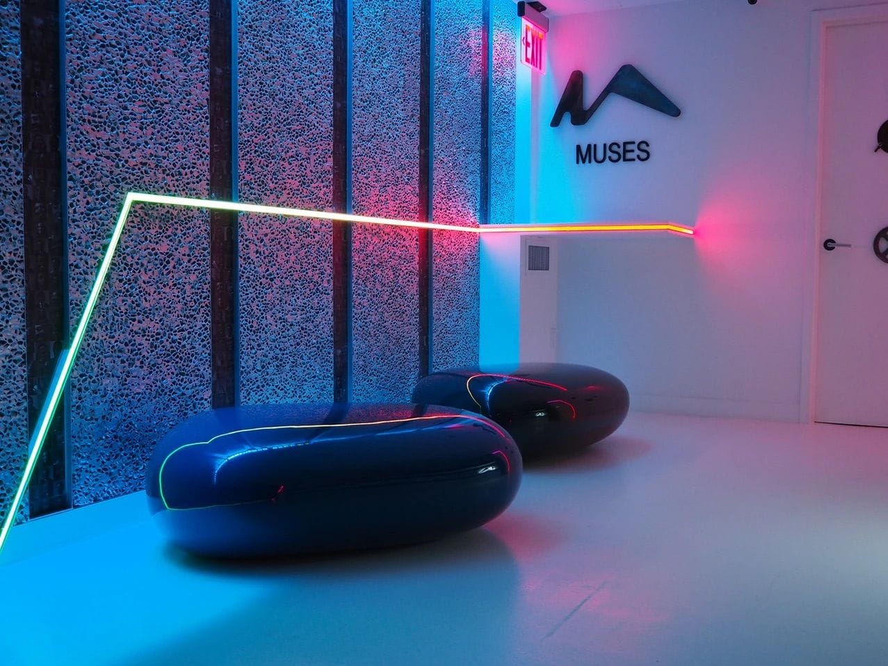  If Blade Runner needed a karaoke break: Muses 351