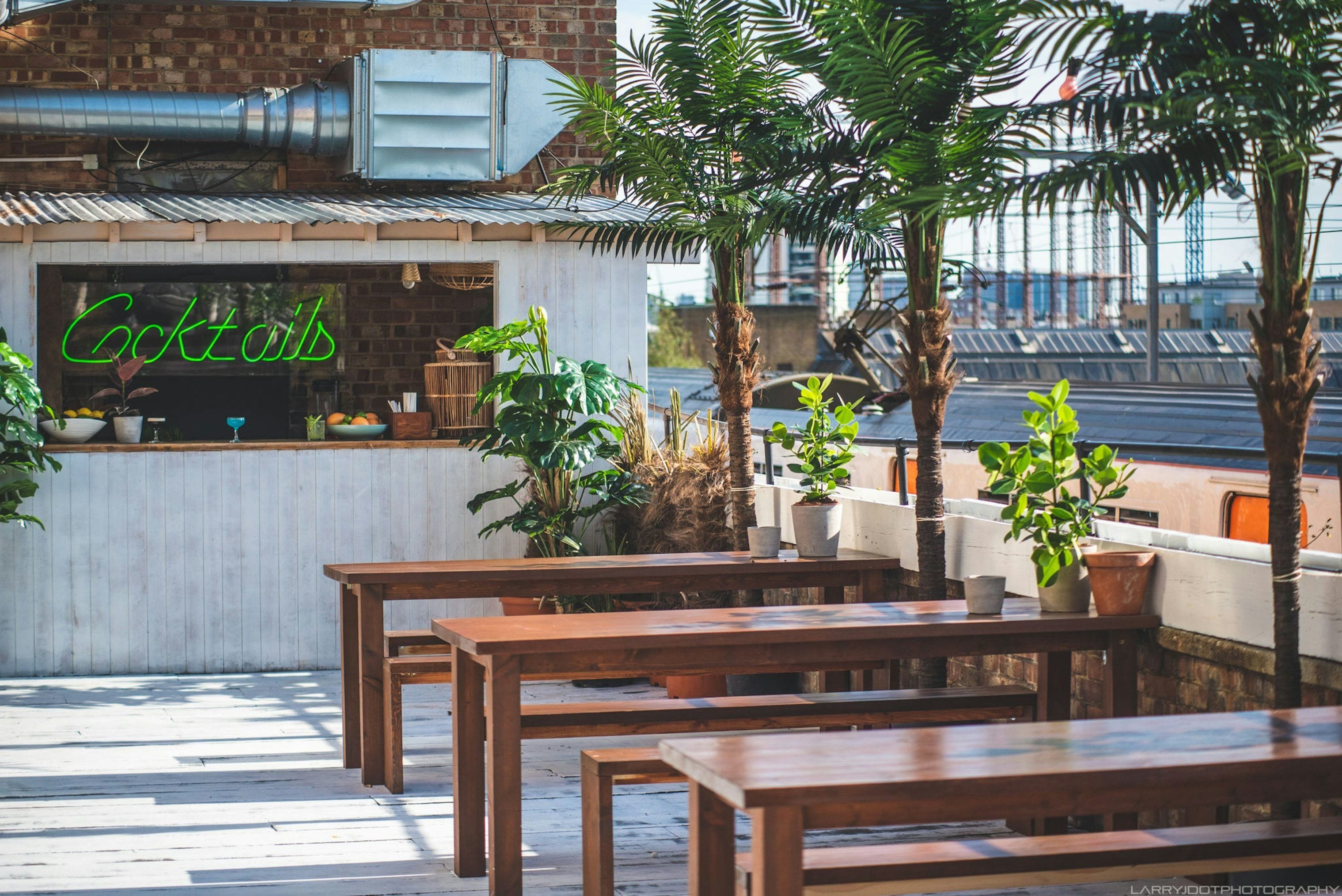 A warehouse-style cocktail bar & rooftop hide-away in Hackney: NT’s Loft image 2