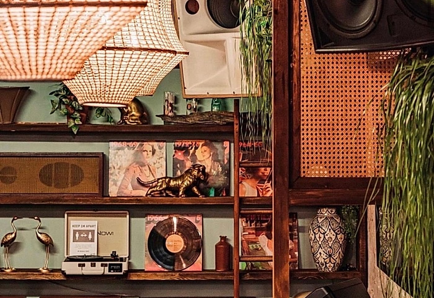 nine lives London bridge London