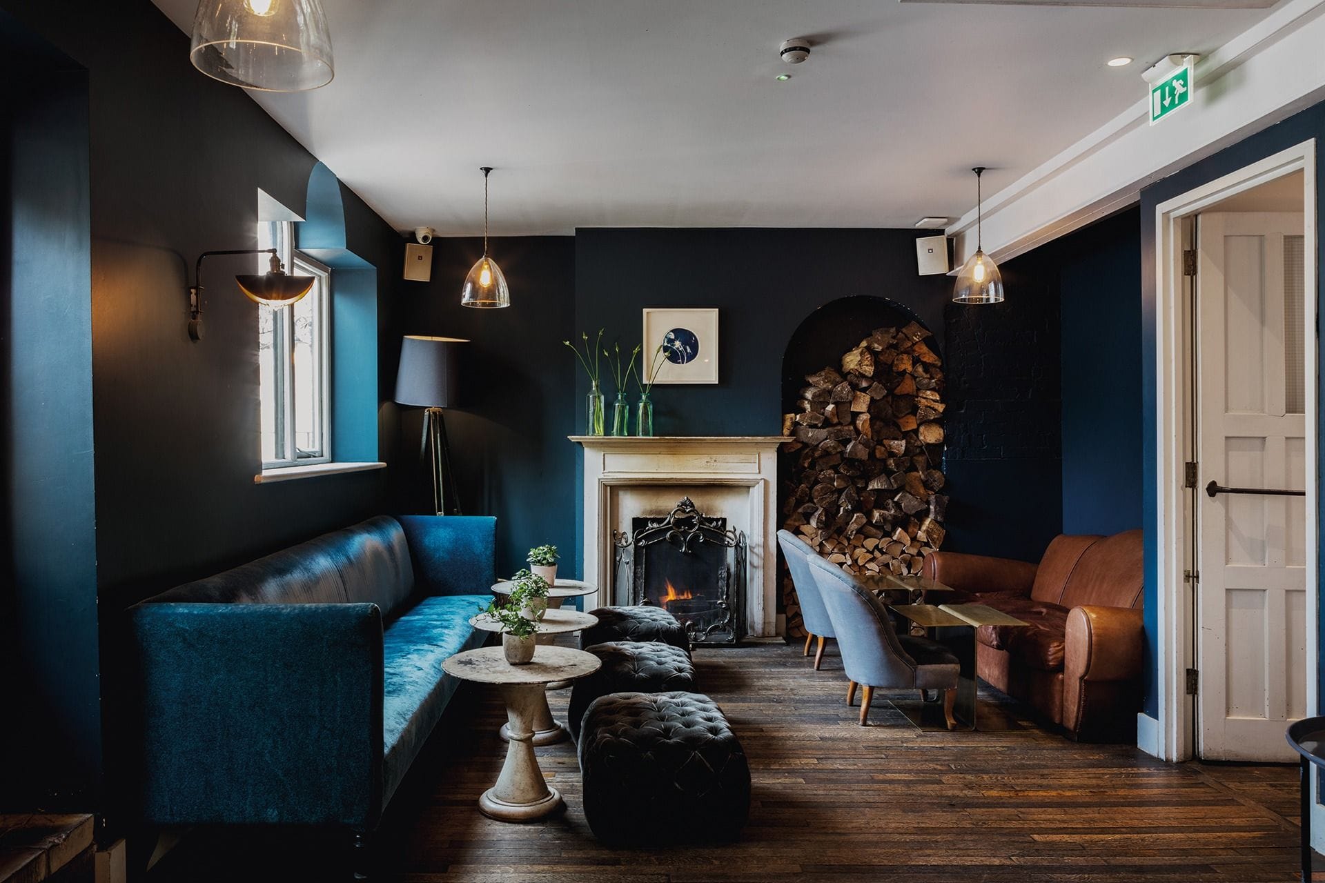 upstairs lounge bar at no 32 the old town clapham bar london