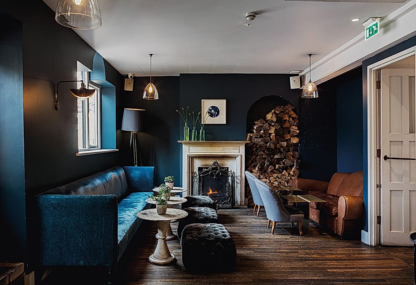 upstairs lounge bar at no 32 the old town clapham bar london