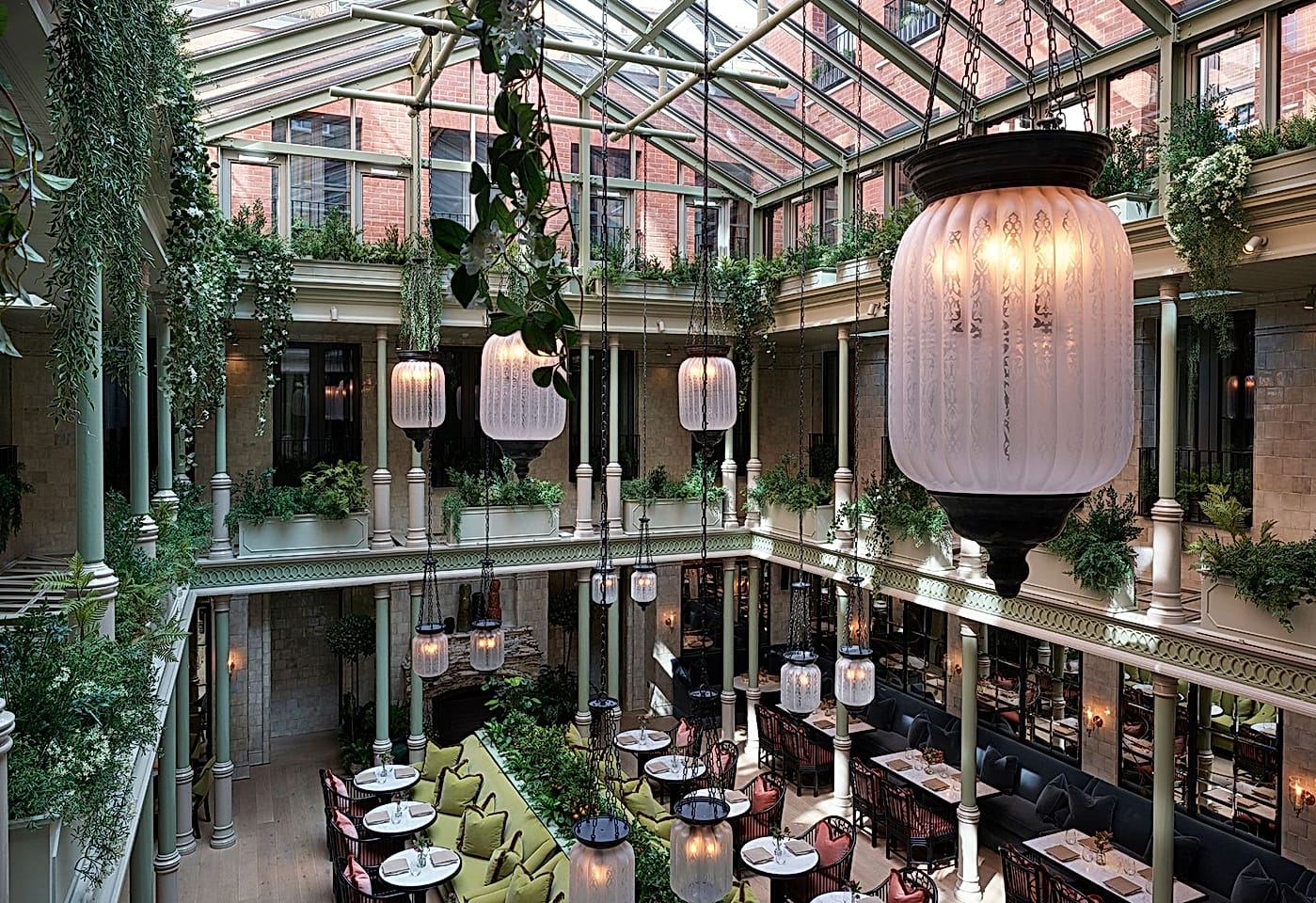 An elegant private space for dining: Nomad image 2