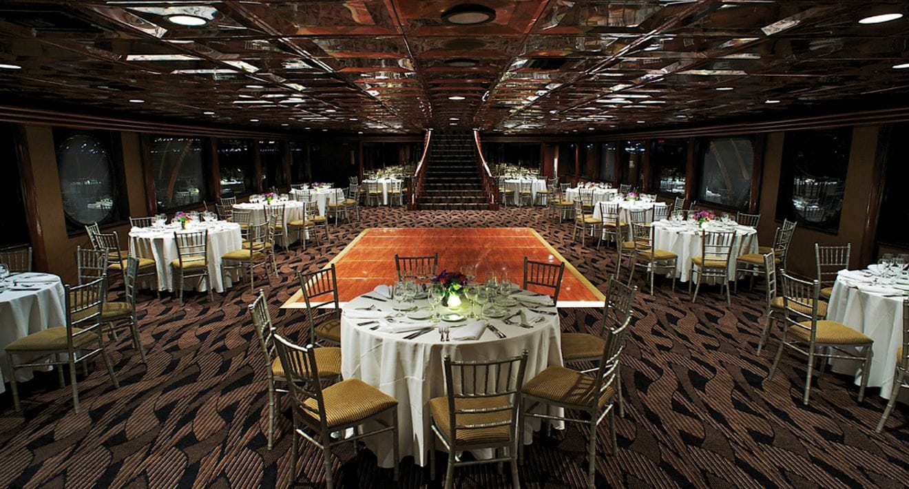 Elegant dining with panoramic views: Atlantica image 2