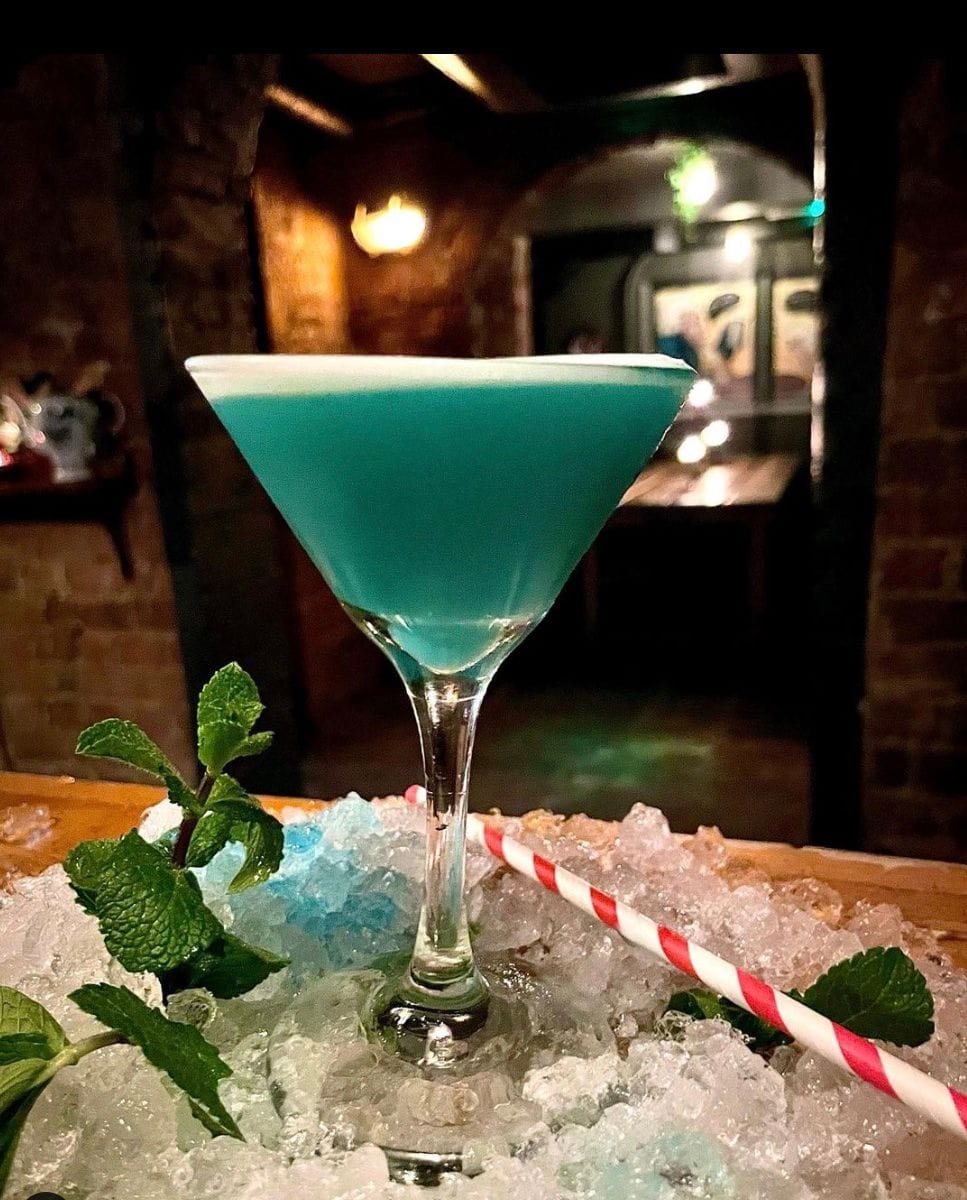 old marys notting hill cocktail bars 2