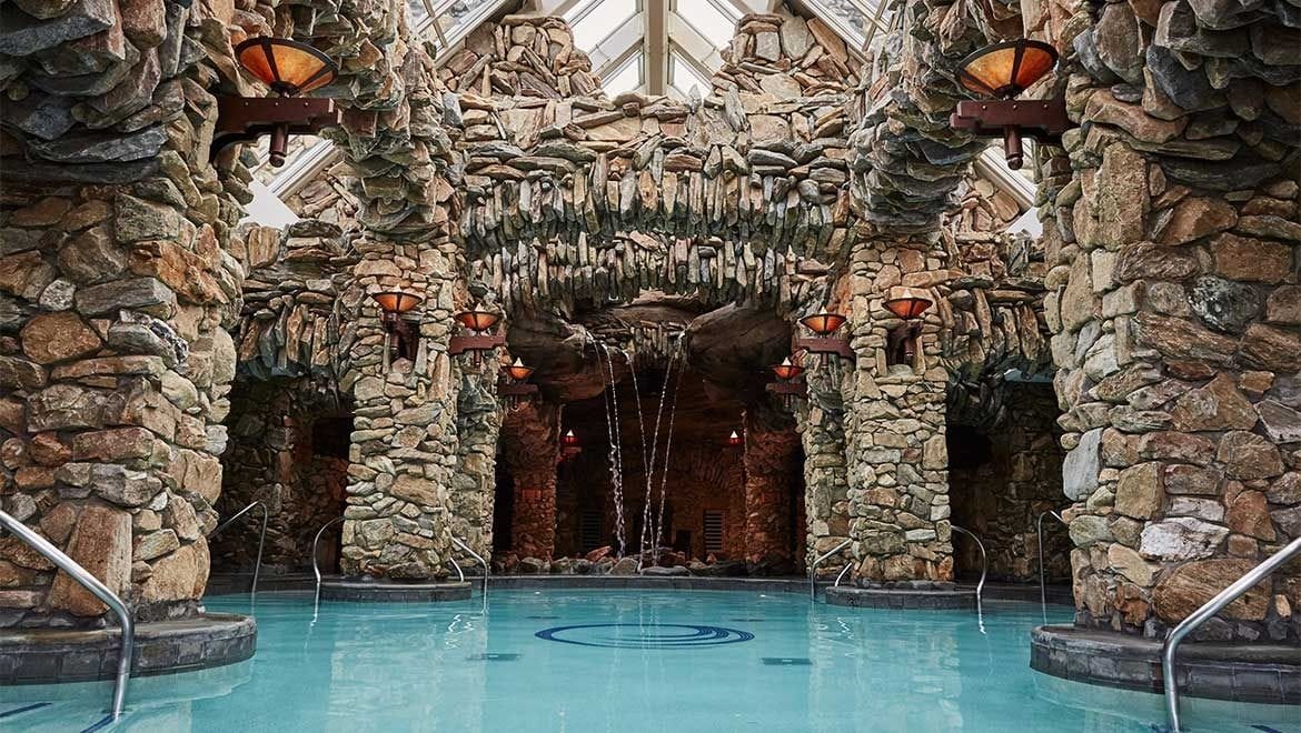 A Gilded Age mountain resort for large-scale conferences: Omni Grove Park Inn, Asheville image 3