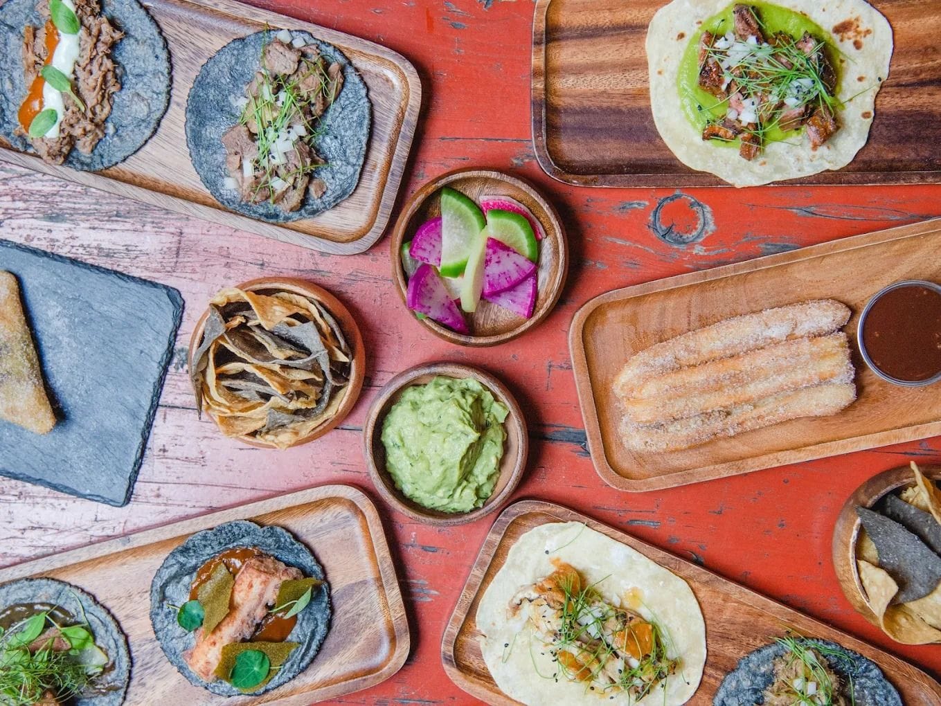 Cocktails and Tex-Mex in a bustling backyard: Parklife image 2