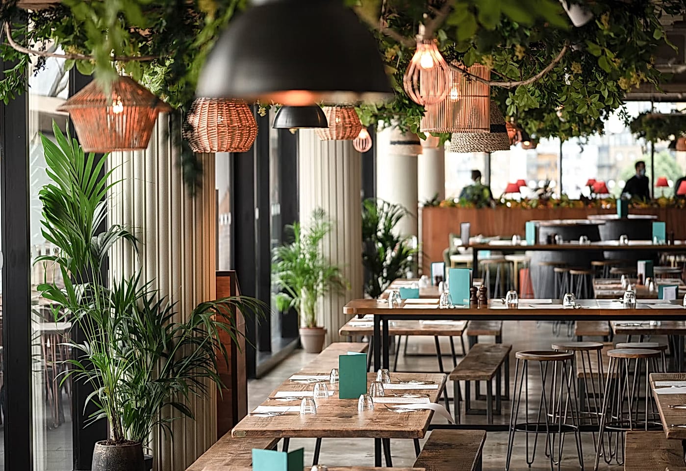 pergola on the wharf canary wharf cocktail bars 1