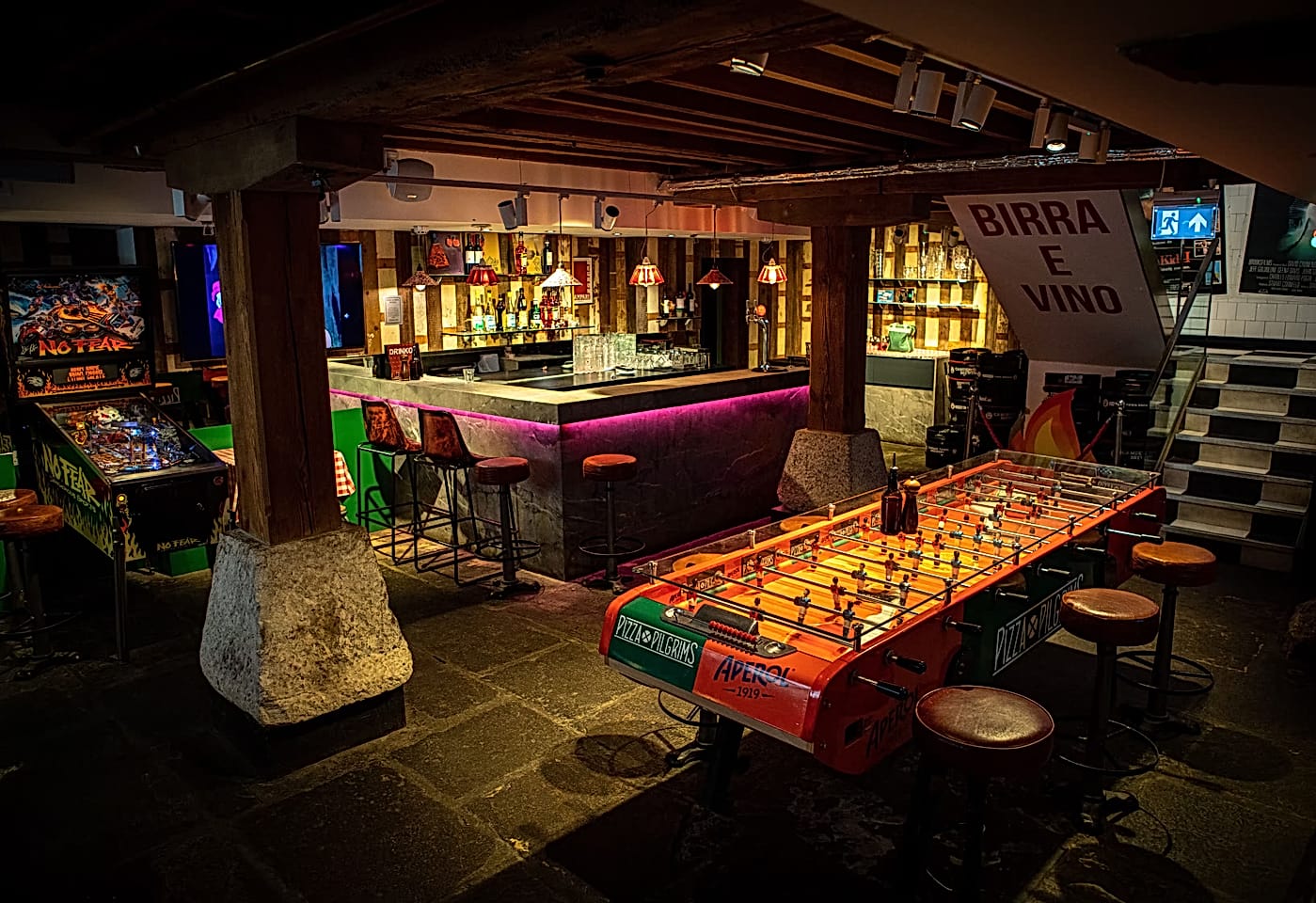 pizza playground canary wharf cocktail bars 1