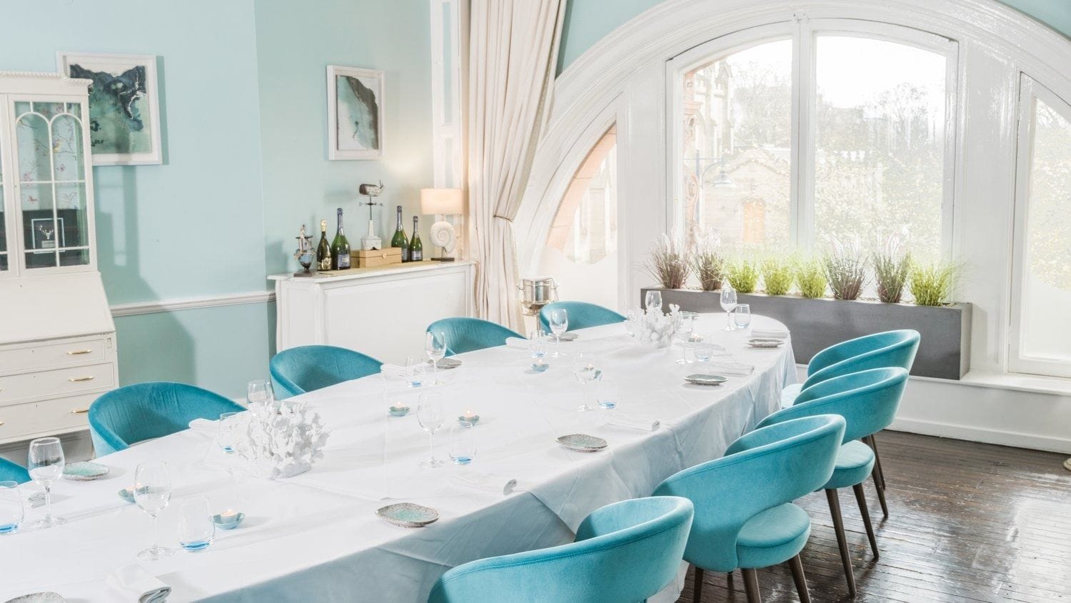 dean banks at the pompadour edinburgh