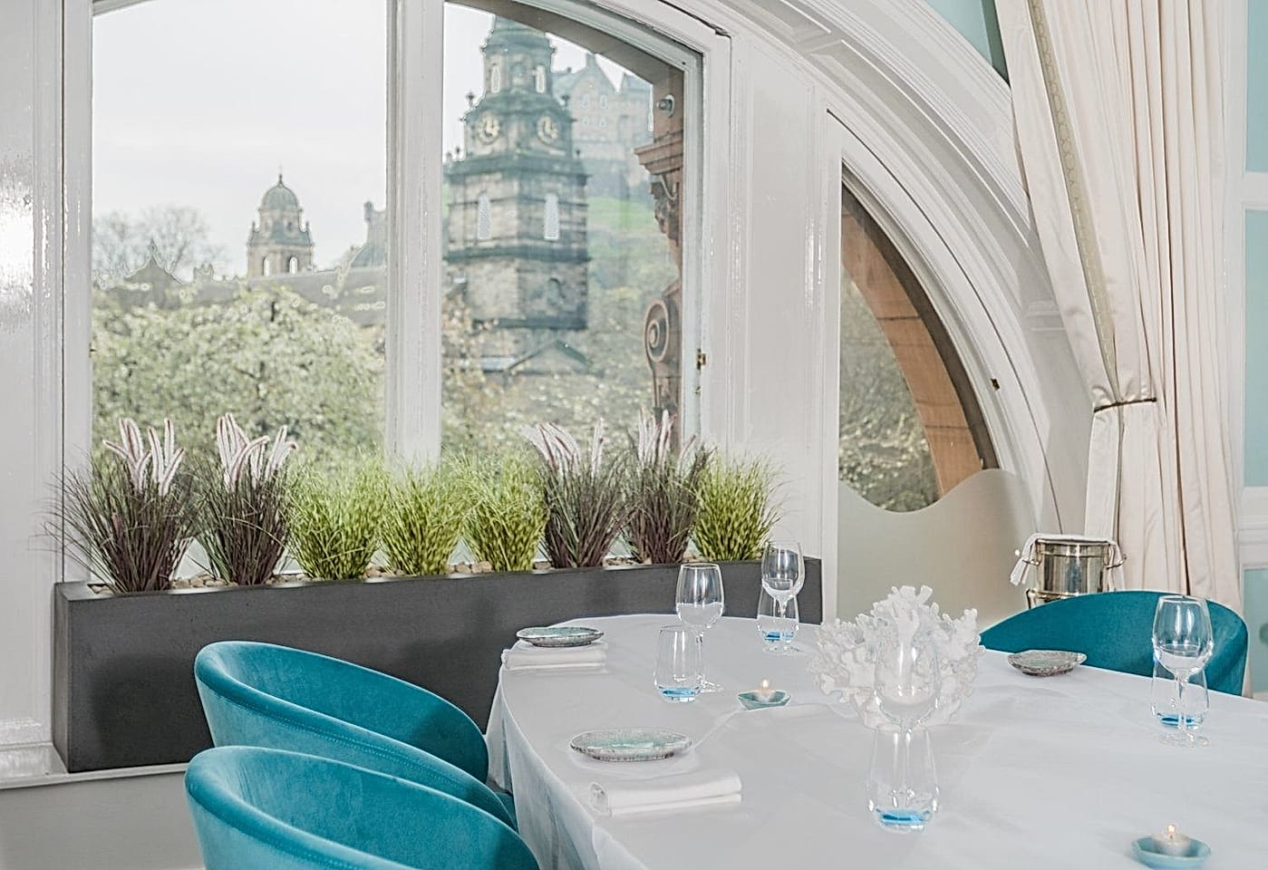 dean banks at the pompadour edinburgh