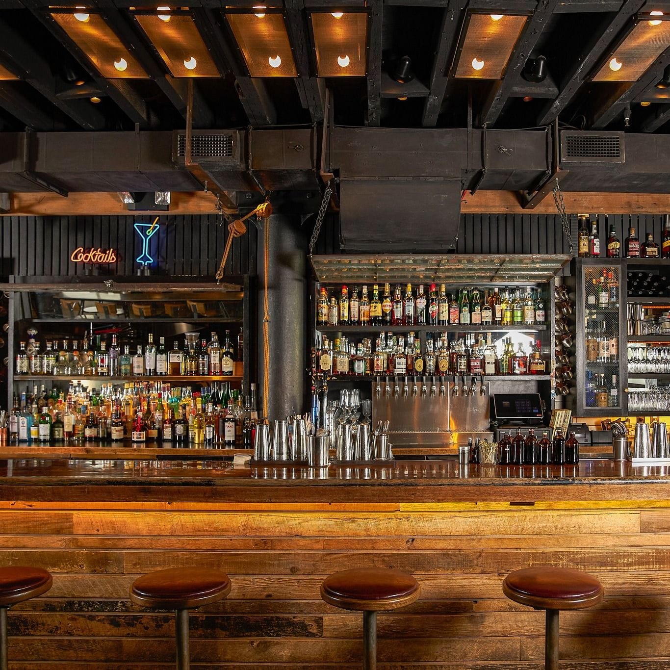 Hire Cocktail bars in Chelsea, NY venues