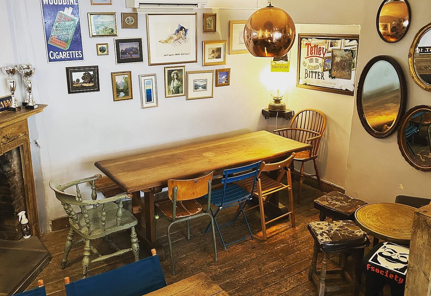 interior of the prince arthur pub in old street in london