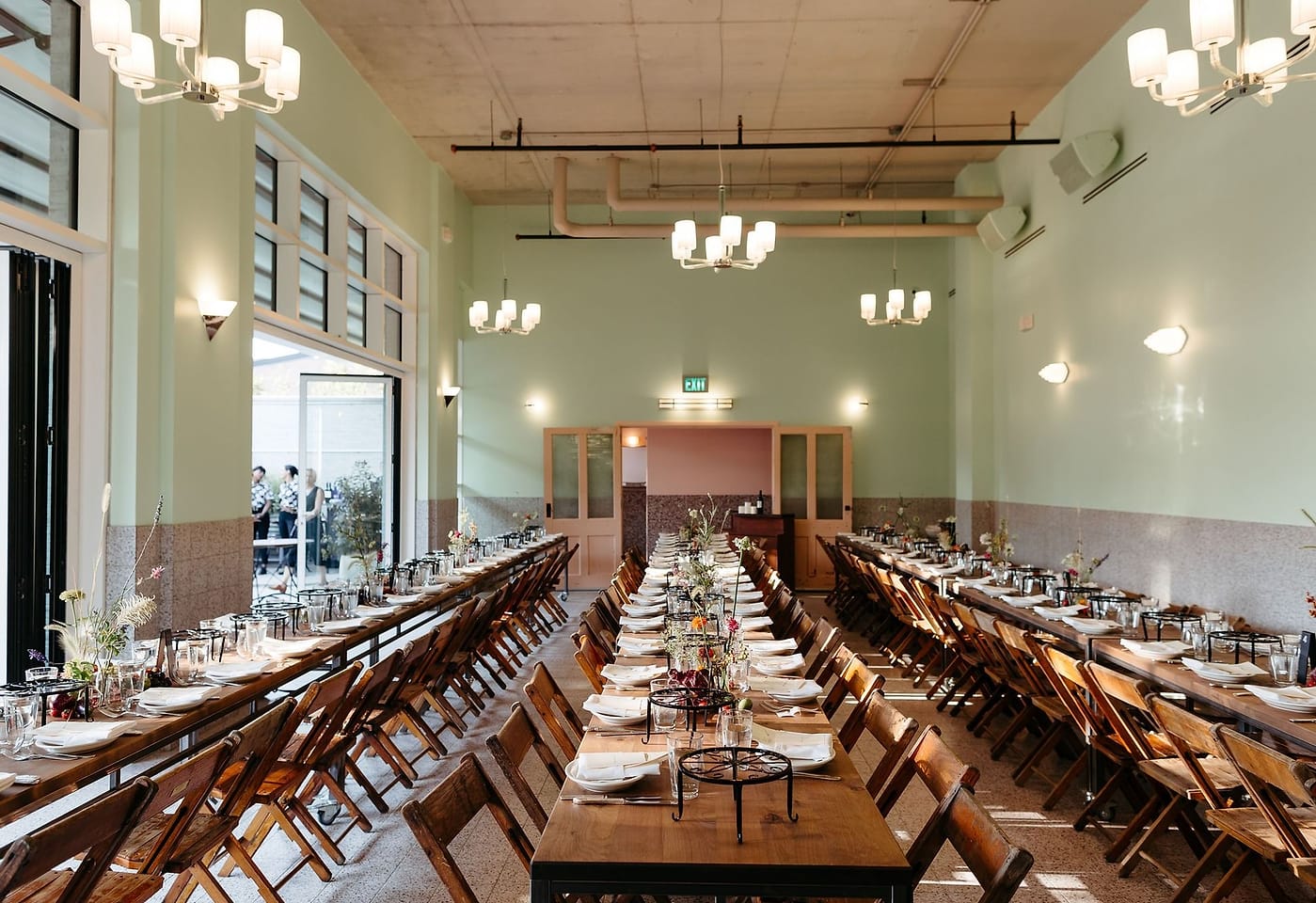 This Greenpoint venue pays tribute to the neighborhood's history: Radio Star1