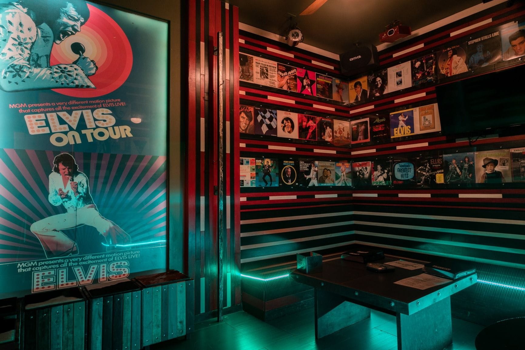 A nostalgic karaoke spot for music lovers: Radio Star image 3