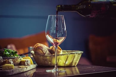 romantic bars brand hero 5