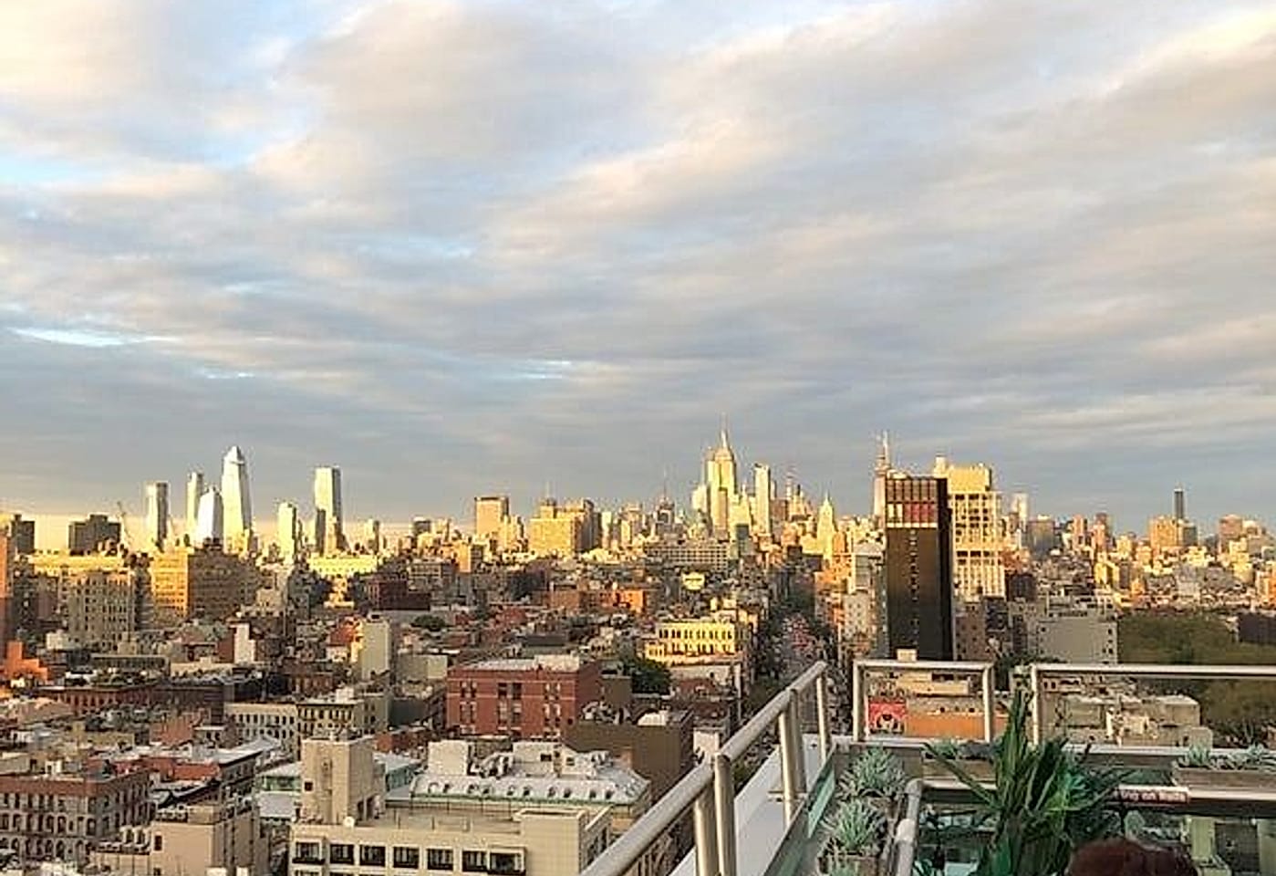 360 views at this Lower Manhattan bar: Rooftop 93 image 3