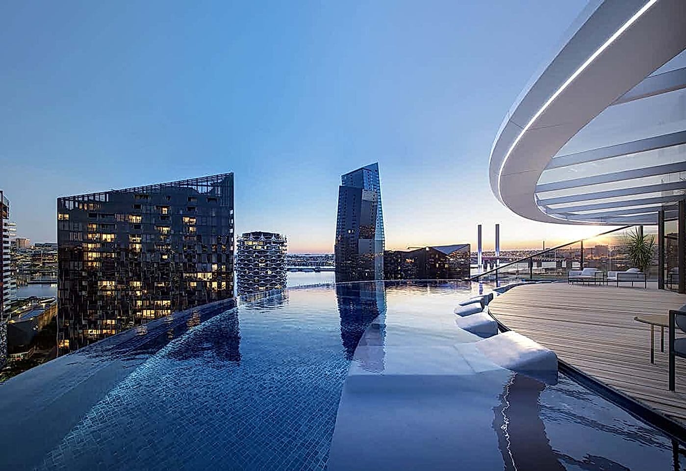 Melbourne Marriott Hotel Docklands | Rooftop Infinity Pool | Venue Hire Melbourne | 2