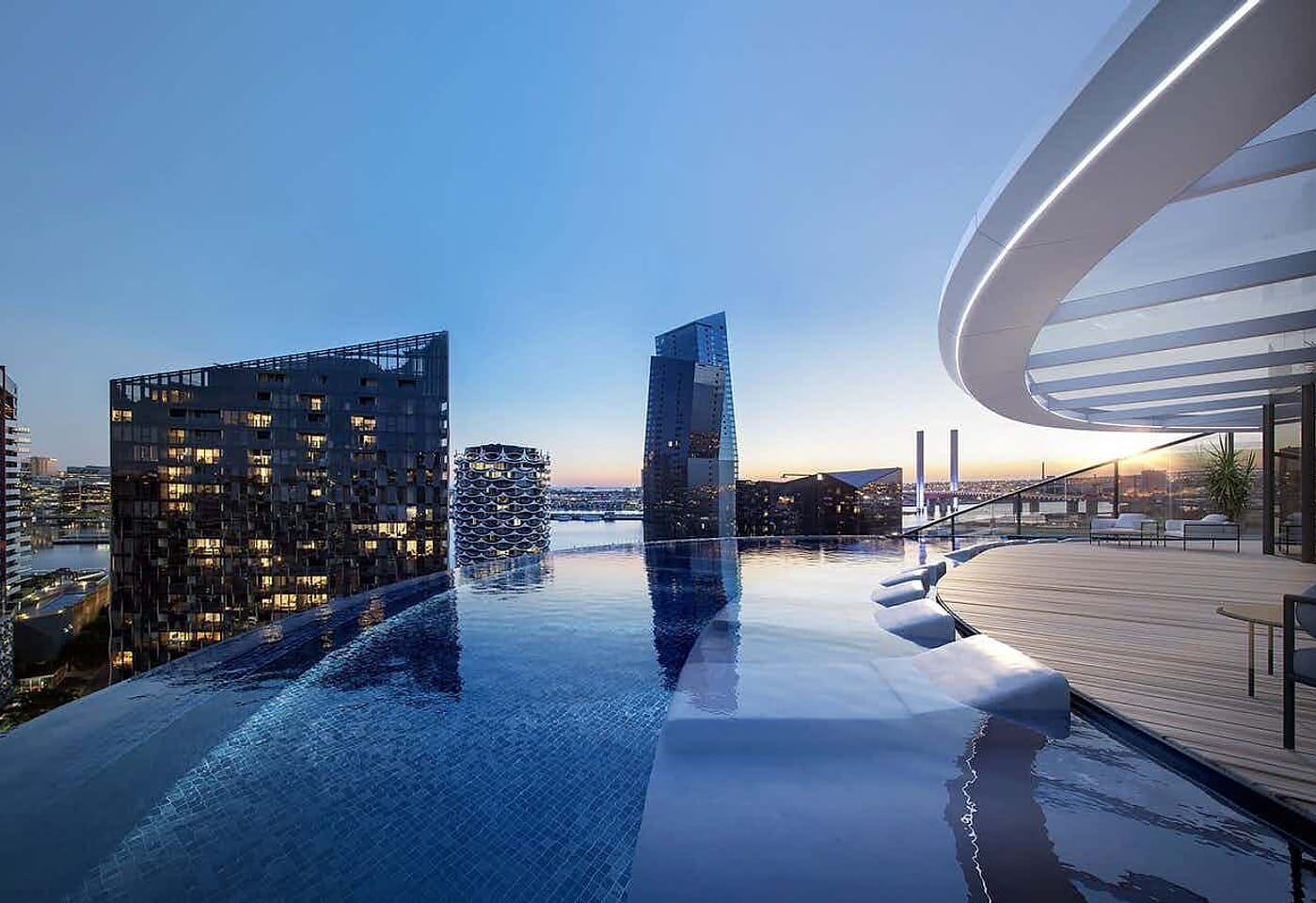 Melbourne Marriott Hotel Docklands | Rooftop Infinity Pool | Venue Hire Melbourne | 2