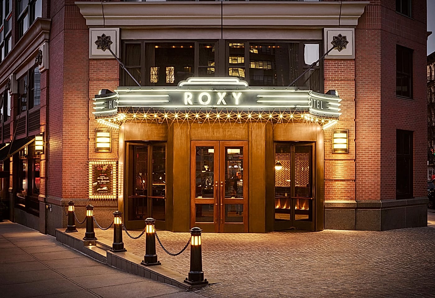 1920s-inspired moviegoing: The Roxy Cinema image 3