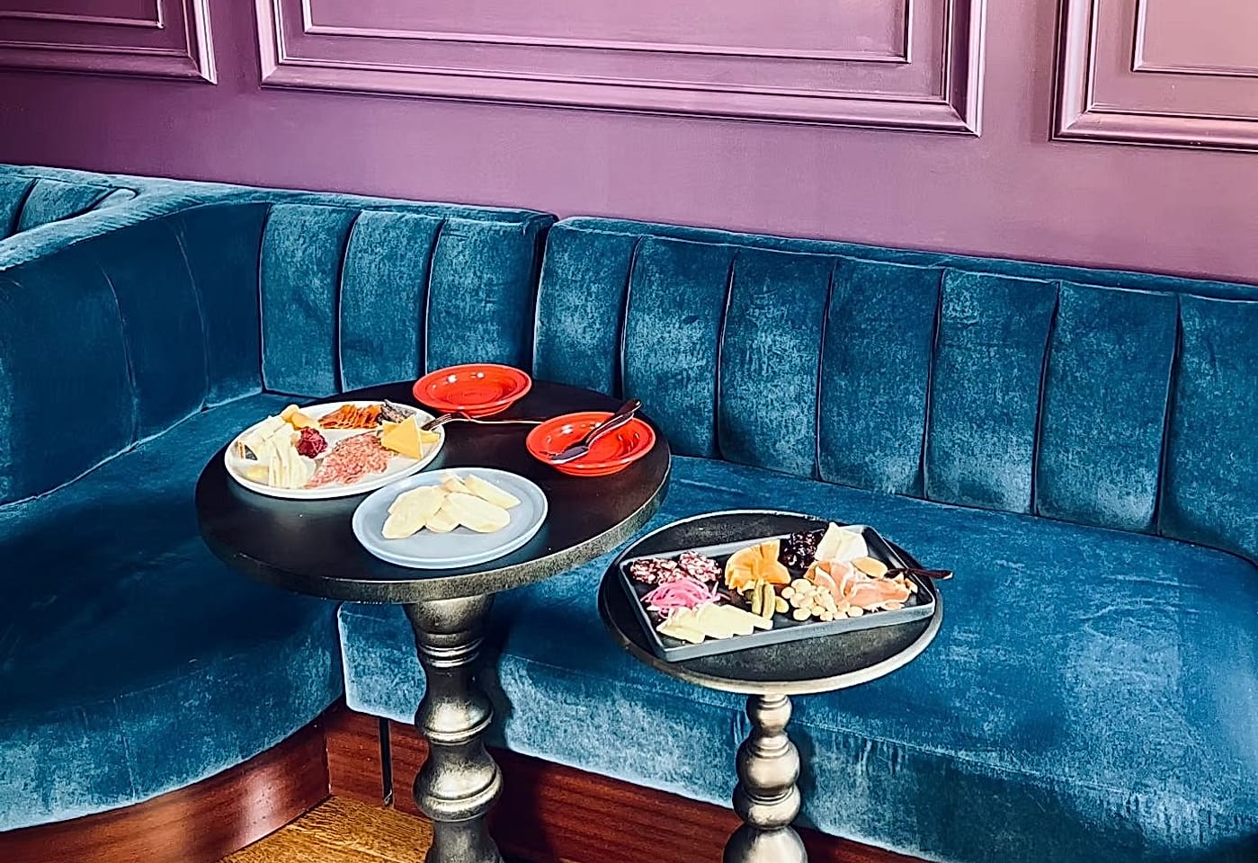 A quaint Brooklyn-neighborhood speakeasy: Ruth image 3