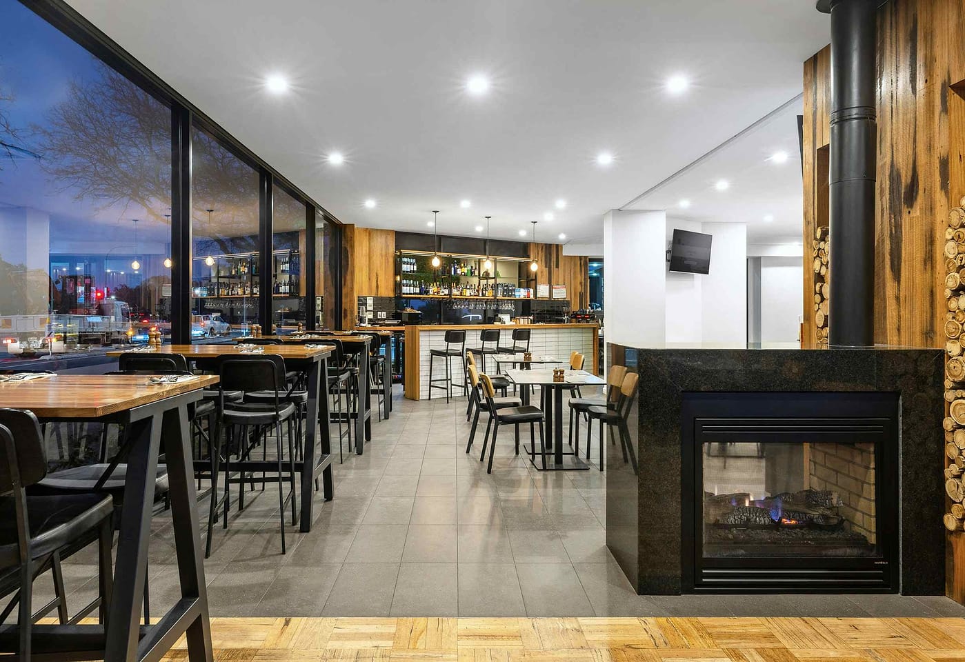Rydges South Park Adelaide | The Deck Bar | Venue Hire Adelaide | 2