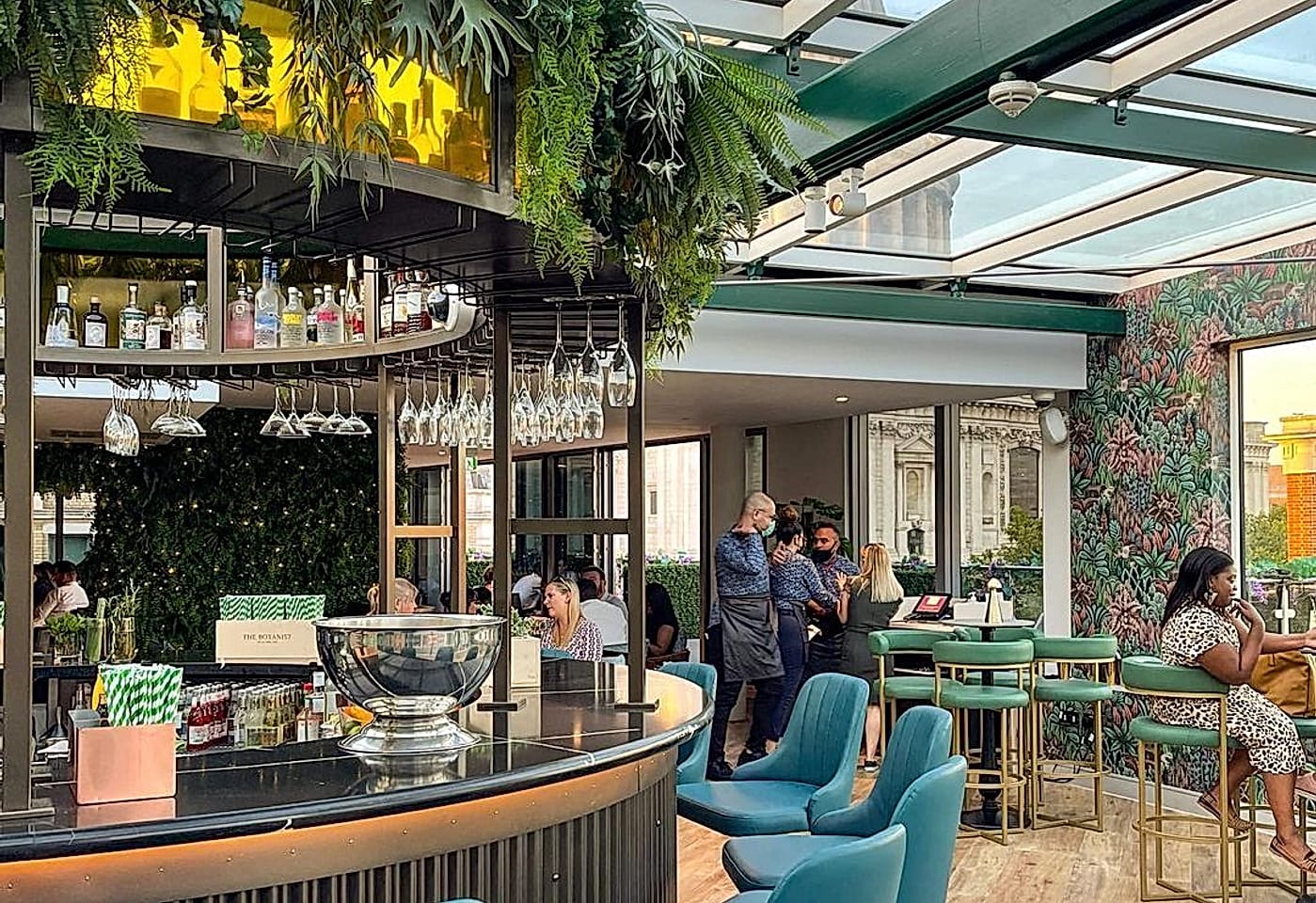 sabine, rooftop bar on st. pauls