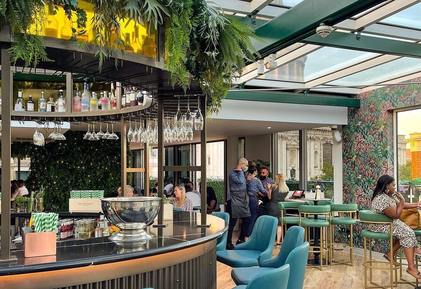sabine, rooftop bar on st. pauls