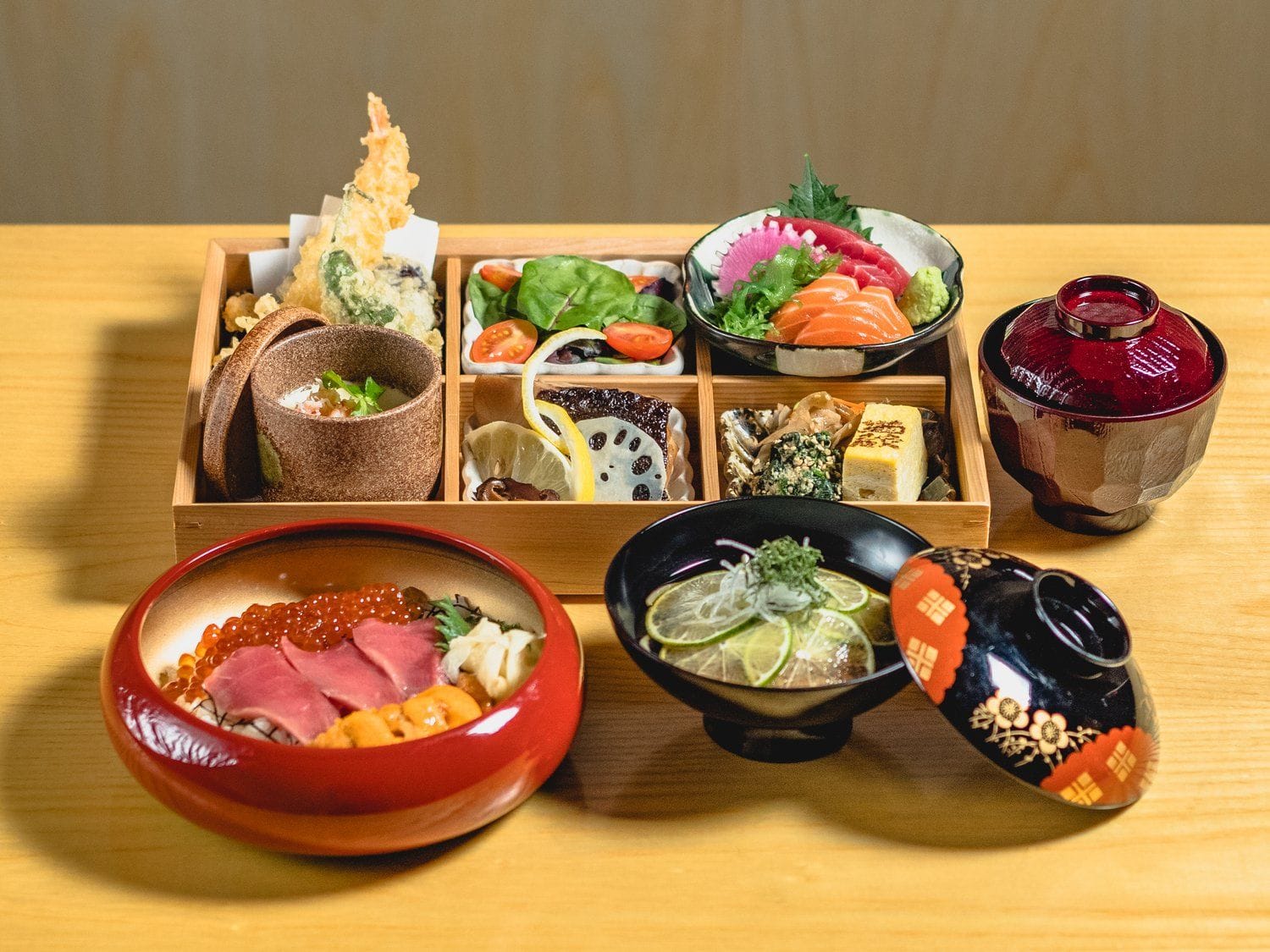 A hidden gem beneath the streets of Midtown: Sakagura1