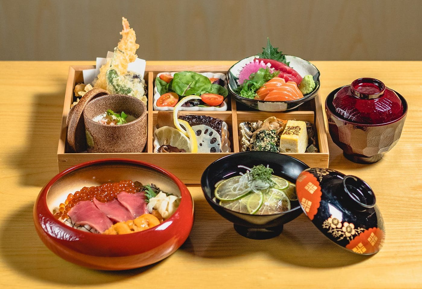 A hidden gem beneath the streets of Midtown: Sakagura1