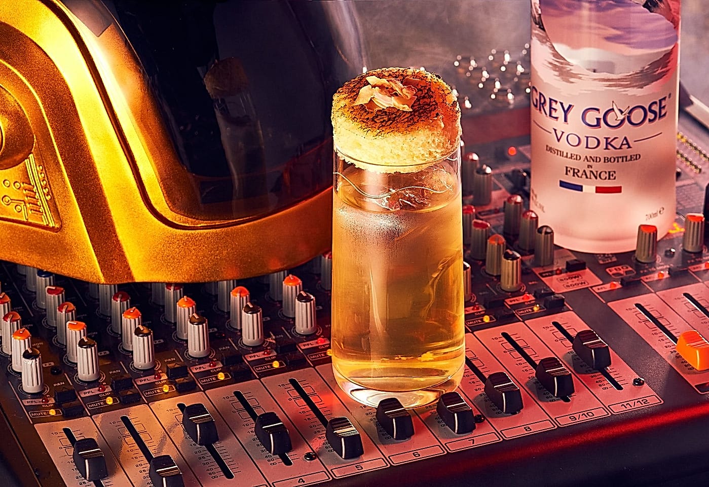 cocktail at scarfes bar holborn cocktail bar london