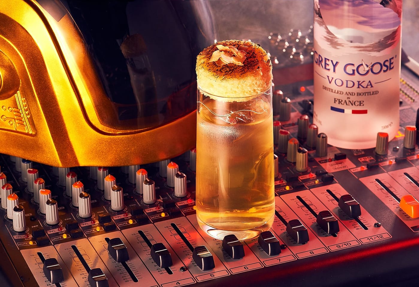 cocktail at scarfes bar holborn cocktail bar london