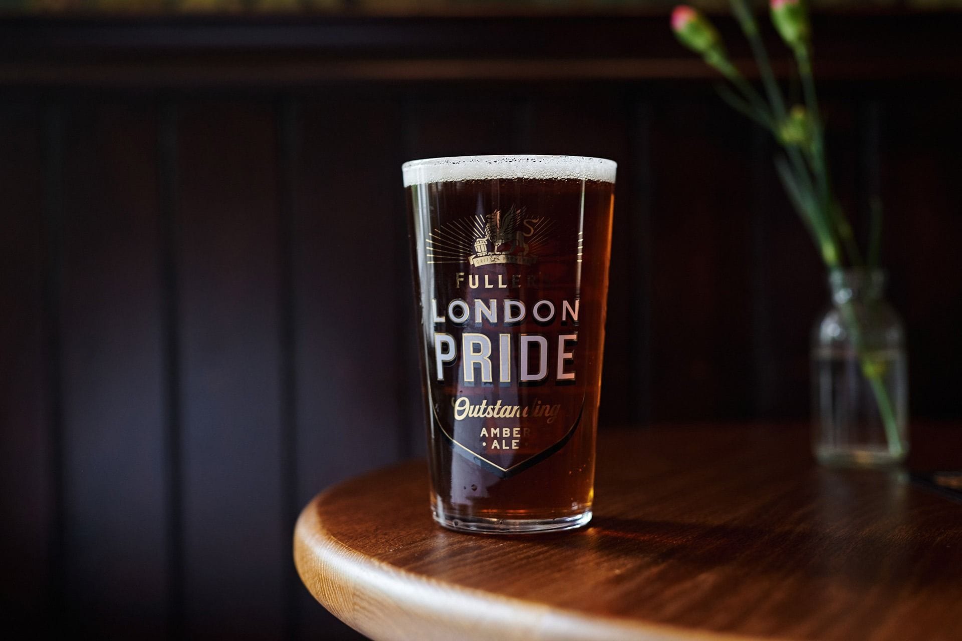 pint at the scarsdale tavern south kensington bar london