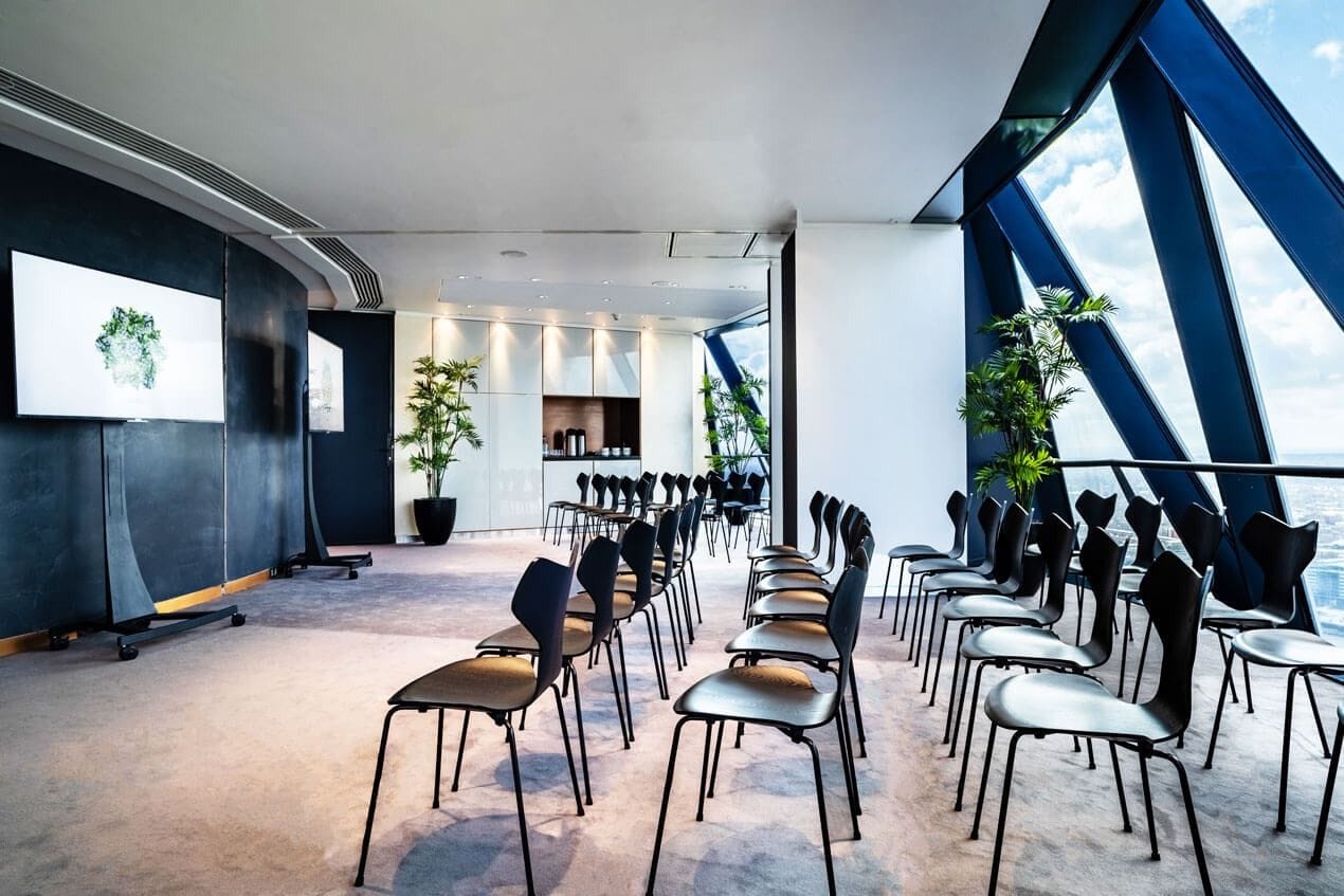 For a taste of the highlife book this towering meeting room: Searcy's at The Gherkin1