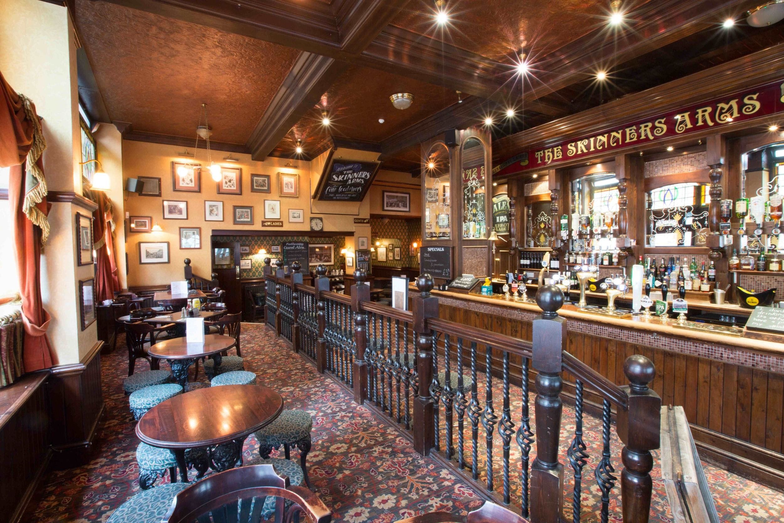 interior of the skinners arms pub in kings cross london