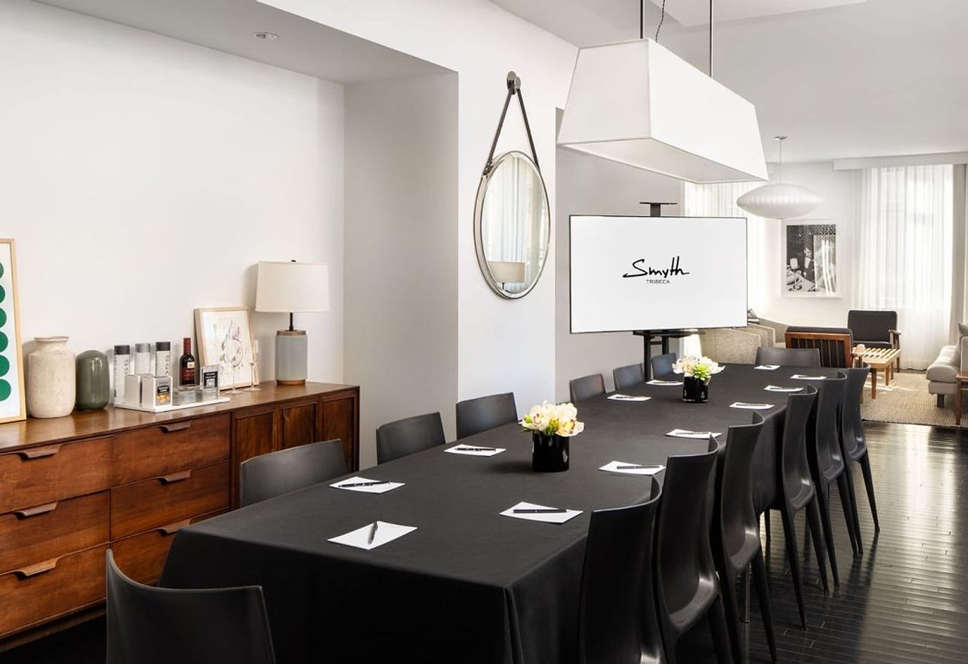 A modern meeting room in Tribeca: Smyth Tribeca1