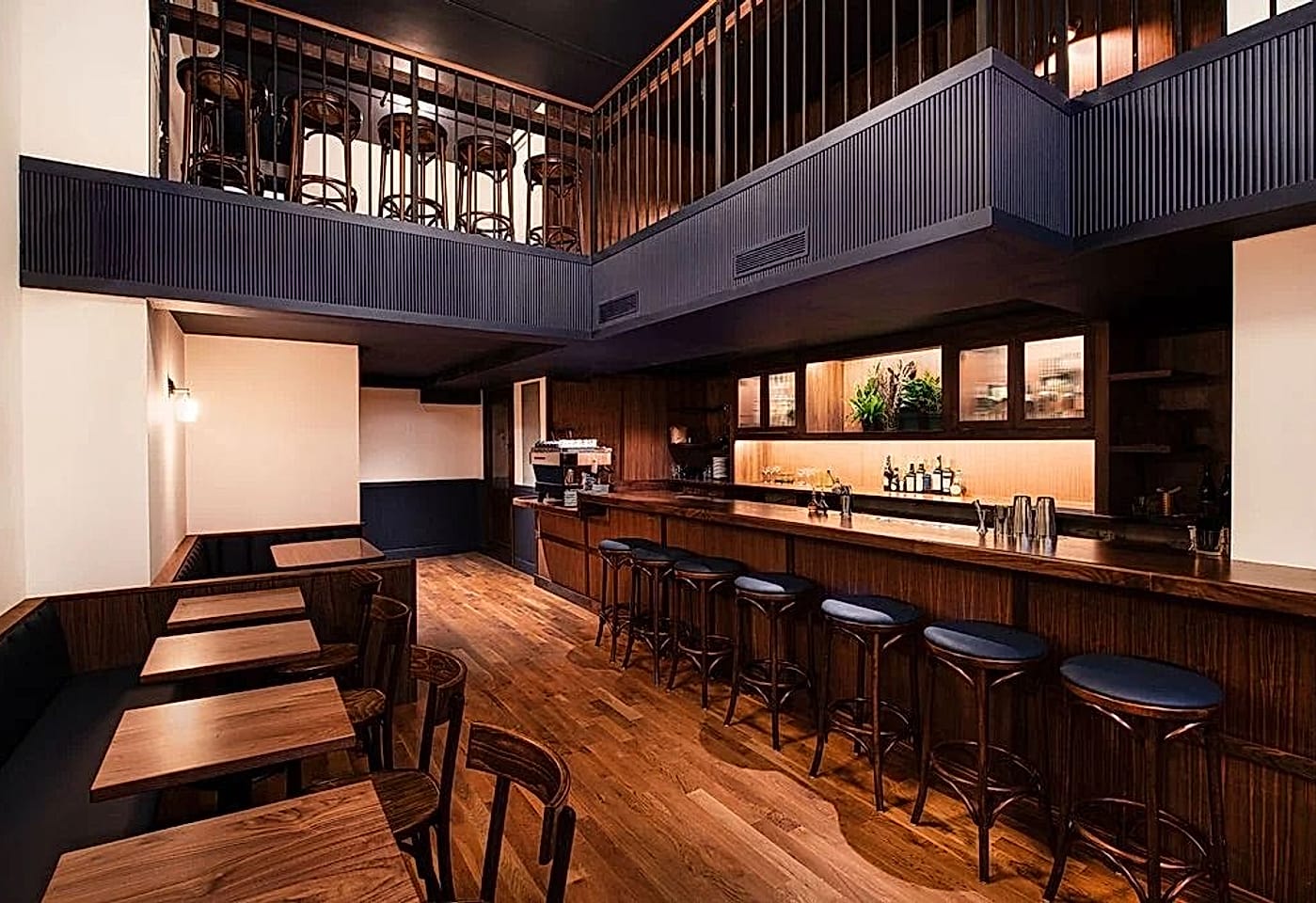 This FiDi cocktail bar is both approachable and chic: Split Eights1