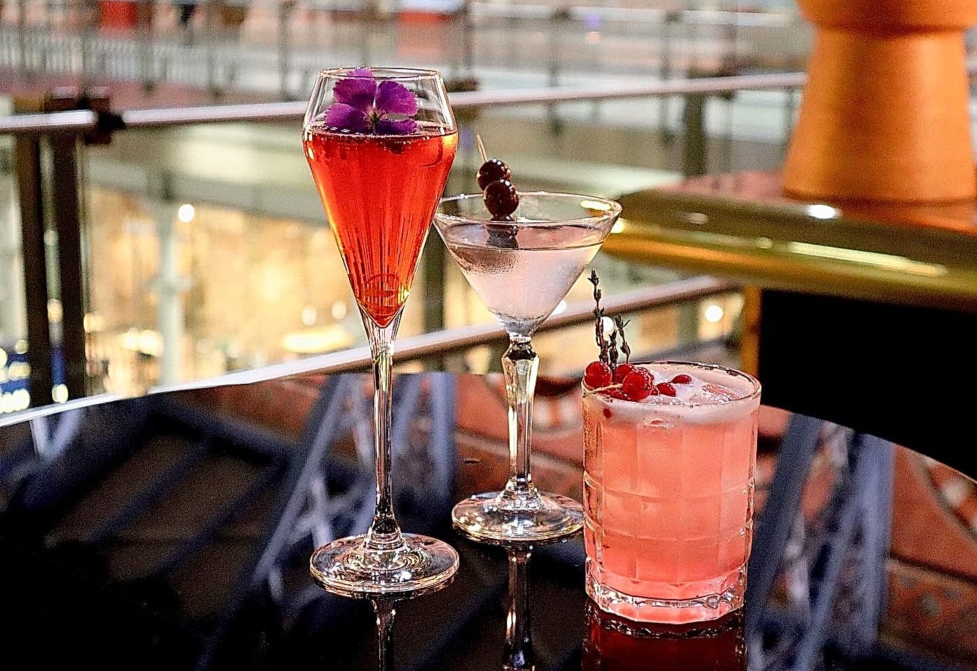 cocktails at st pancras brasserie and champagne bar in kings cross london