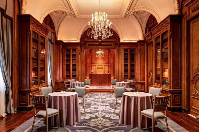 A beloved Gilded Age hotspot on Fifth Avenue: The St Regis New York image 3