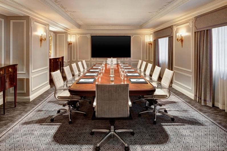 A beloved Gilded Age hotspot on Fifth Avenue: The St Regis New York image 2