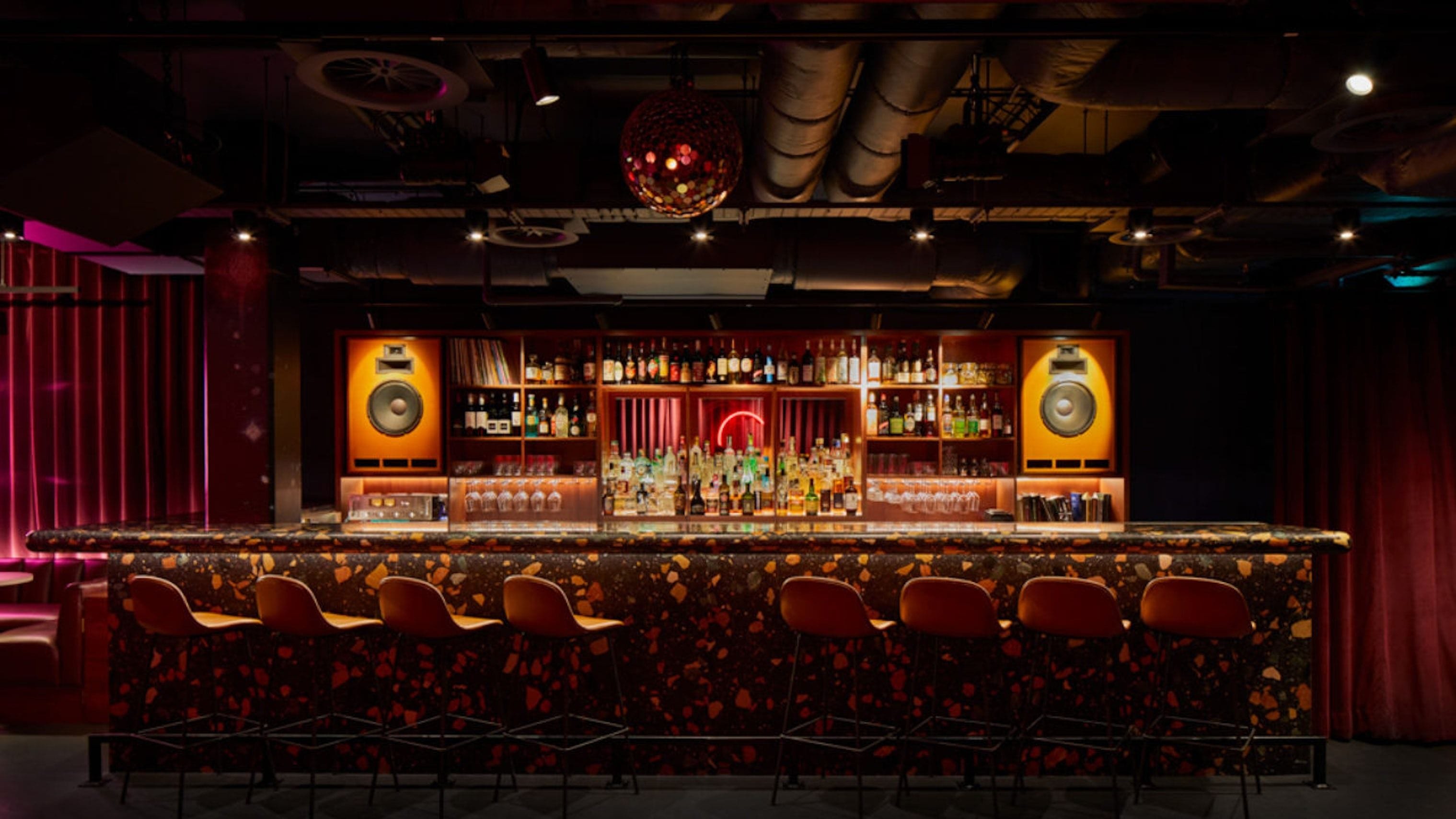 interior of supermax kings cross cocktail bar london