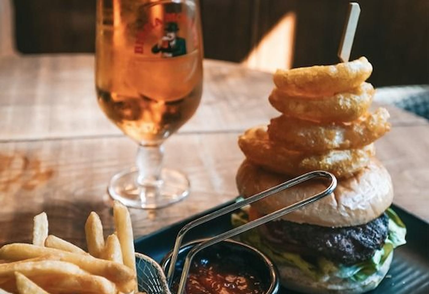 burger and pint at the askew pub in shepherds bush london bar